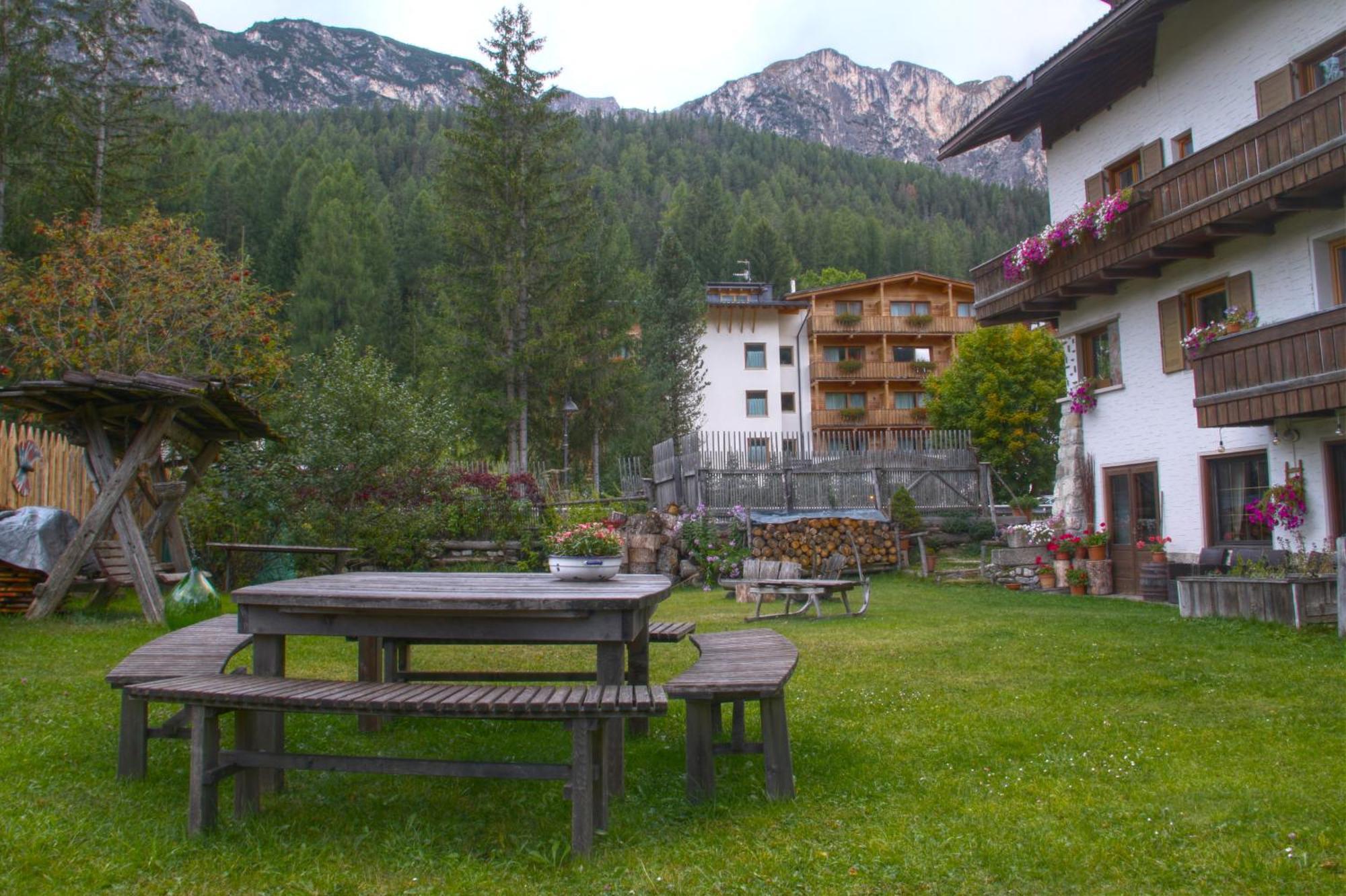 Lamiri Bed & Breakfast Badia  Exterior photo