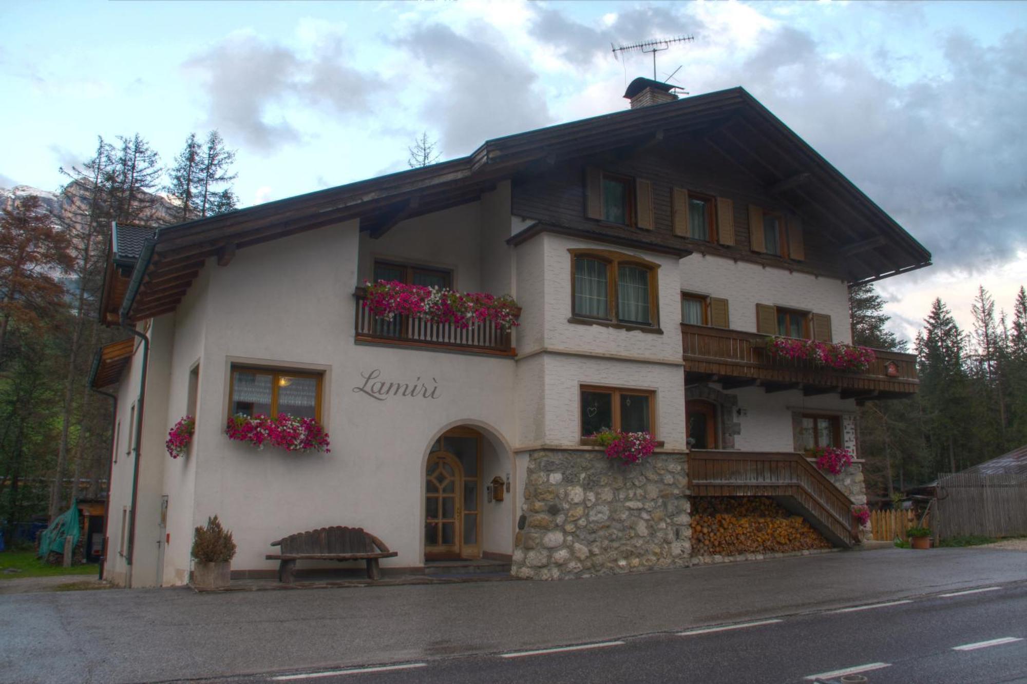 Lamiri Bed & Breakfast Badia  Exterior photo