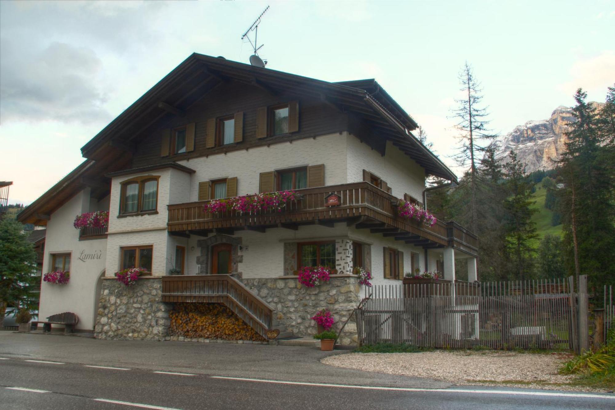 Lamiri Bed & Breakfast Badia  Exterior photo