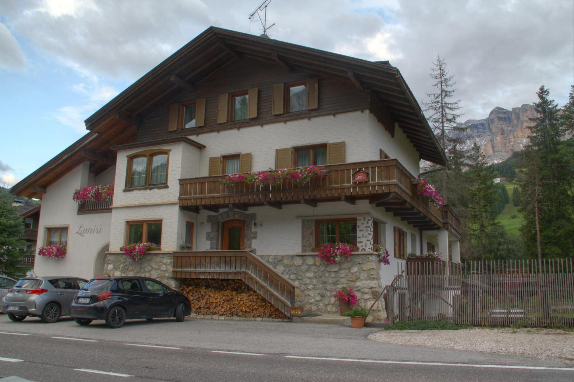 Lamiri Bed & Breakfast Badia  Exterior photo